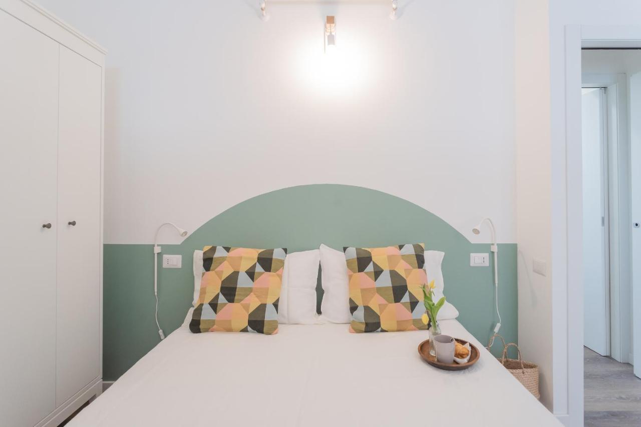 A Step From The Dome Apartment By Rent All Комо Экстерьер фото
