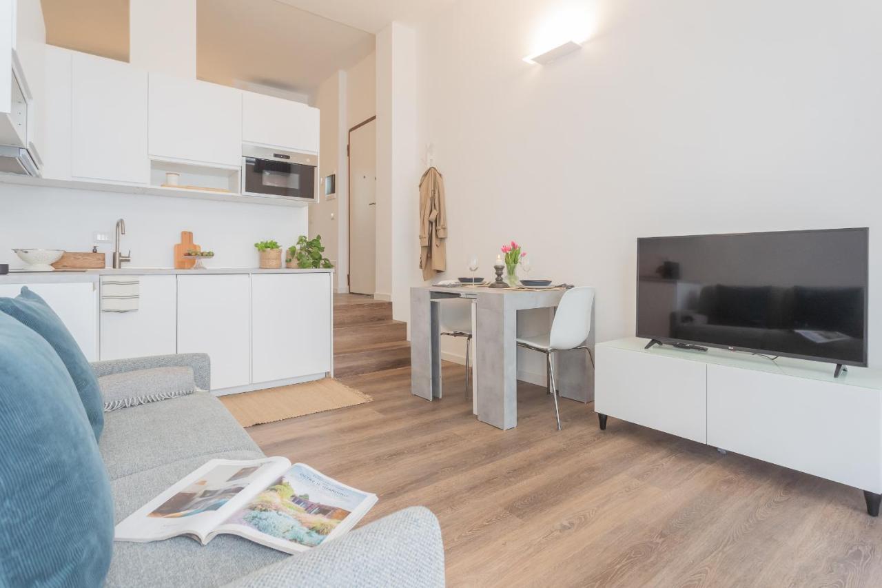 A Step From The Dome Apartment By Rent All Комо Экстерьер фото